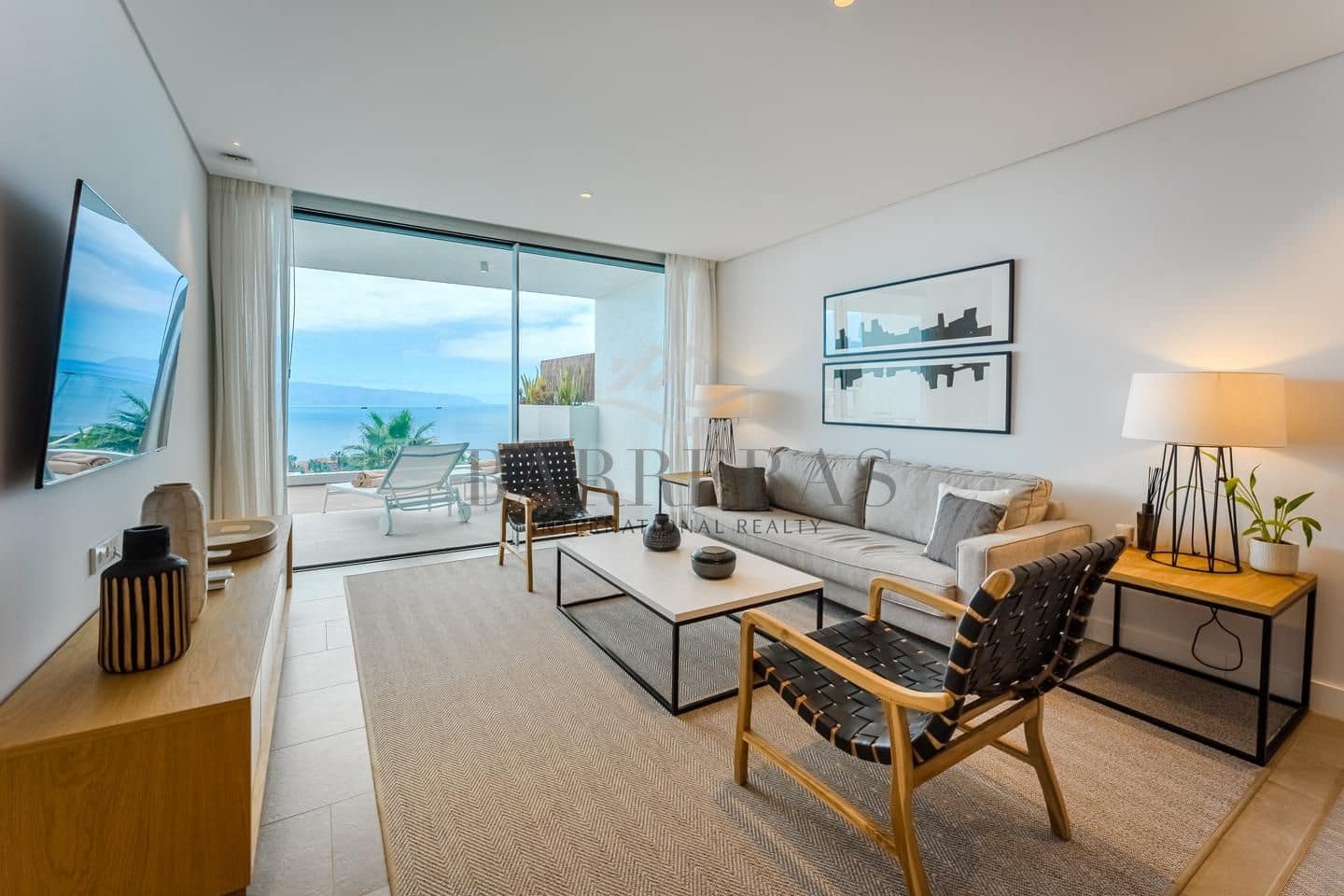 2 chambre Appartement à vendre à Guia de Isora avec piscine garage - 1 250 000 € (Ref: 9357486)