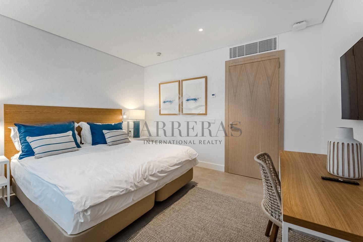 2 chambre Appartement à vendre à Guia de Isora avec piscine garage - 1 250 000 € (Ref: 9357486)