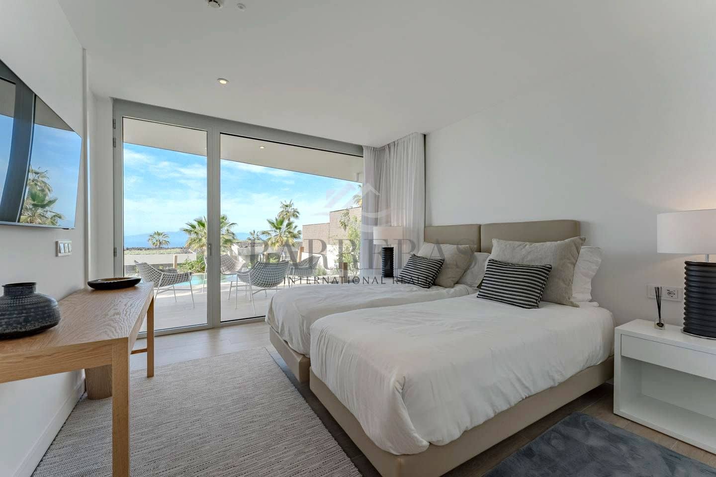 3 Zimmer Villa zu verkaufen in Piedra Hincada mit Pool - 1.850.000 € (Ref: 9750843)