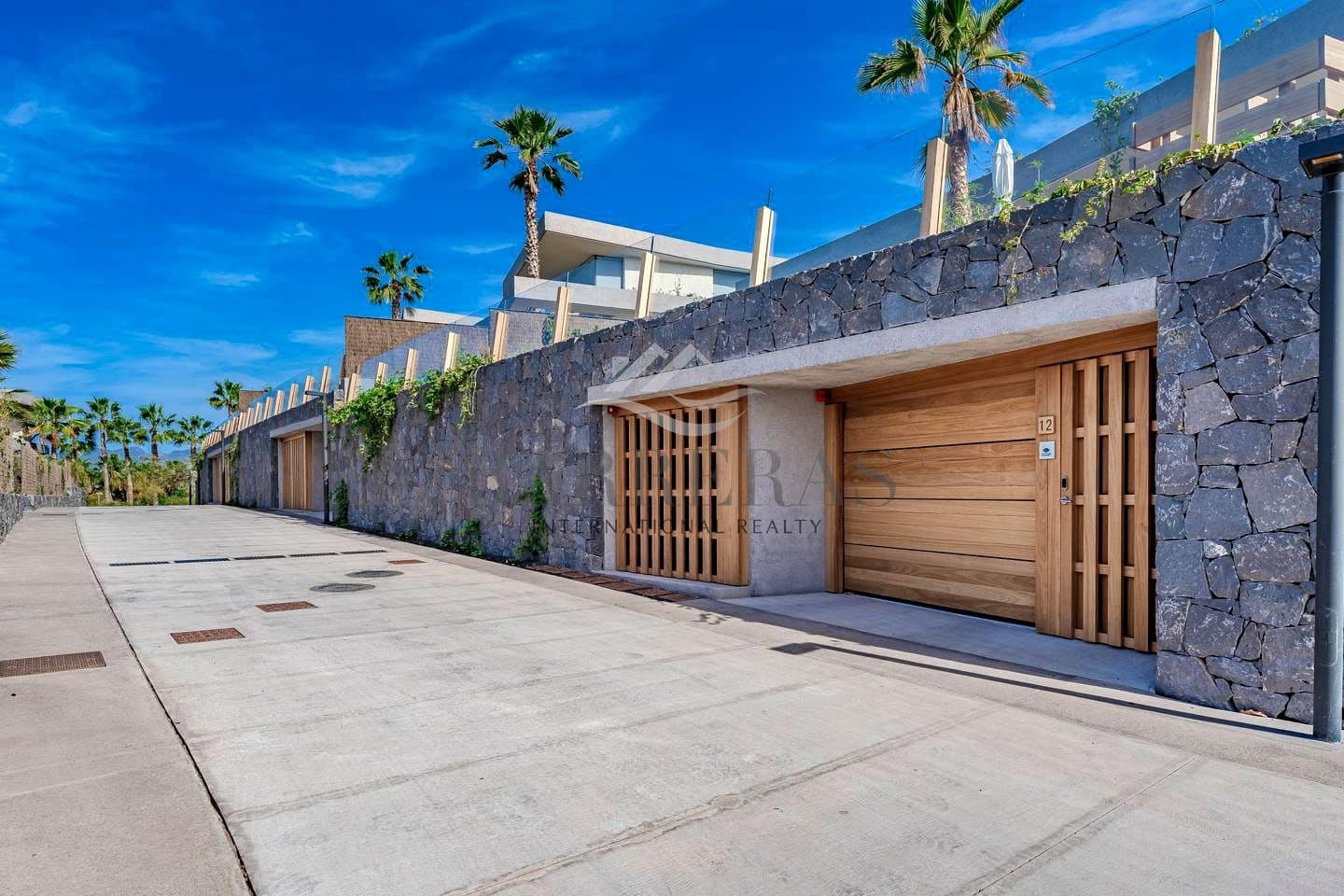 3 Zimmer Villa zu verkaufen in Piedra Hincada mit Pool - 1.850.000 € (Ref: 9750843)