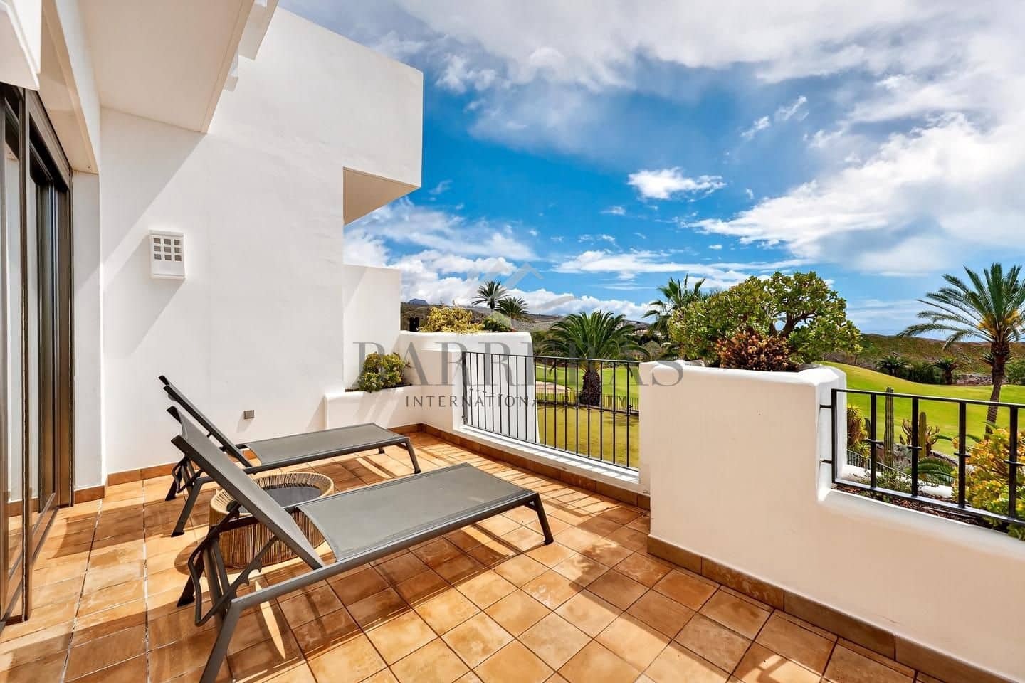 2 soverom Leilighet til salgs i Guia de Isora med svømmebasseng garasje - € 845 000 (Ref: 9750844)