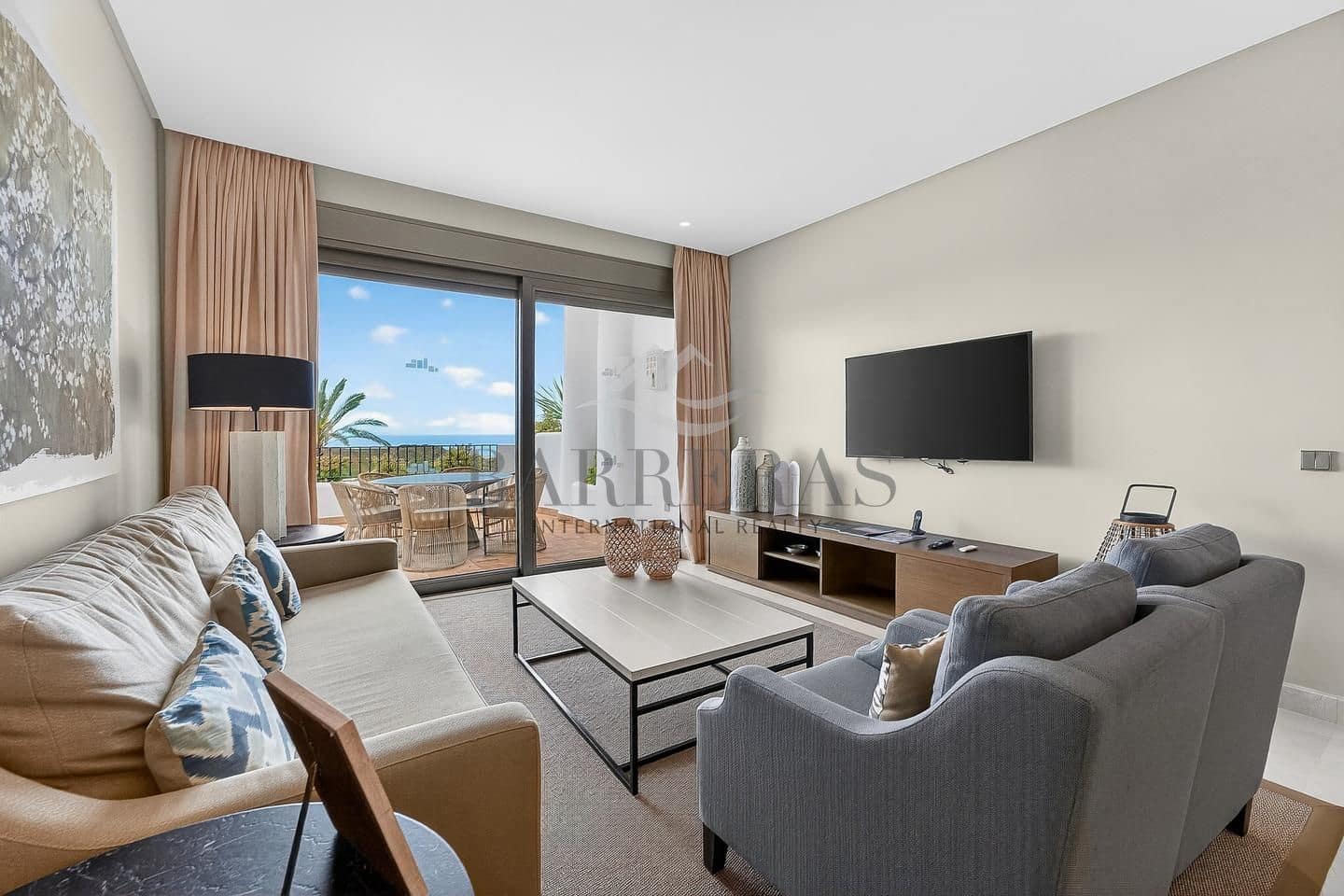 2 soverom Leilighet til salgs i Guia de Isora med svømmebasseng garasje - € 845 000 (Ref: 9750844)