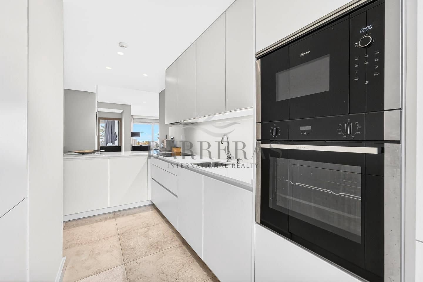 2 soverom Leilighet til salgs i Guia de Isora med svømmebasseng garasje - € 845 000 (Ref: 9750844)