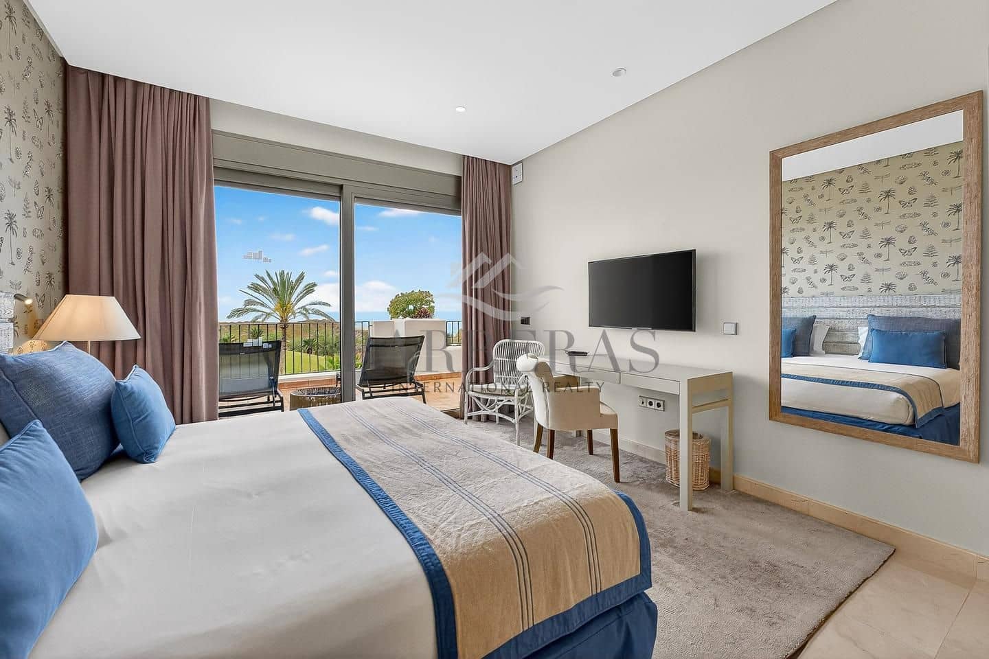 2 soverom Leilighet til salgs i Guia de Isora med svømmebasseng garasje - € 845 000 (Ref: 9750844)