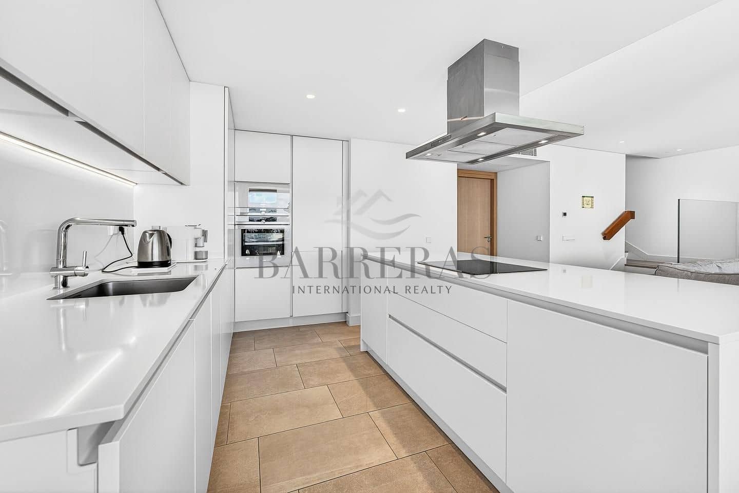 3 Zimmer Wohnung zu verkaufen in Guia de Isora mit Pool Garage - 1.690.000 € (Ref: 9750845)