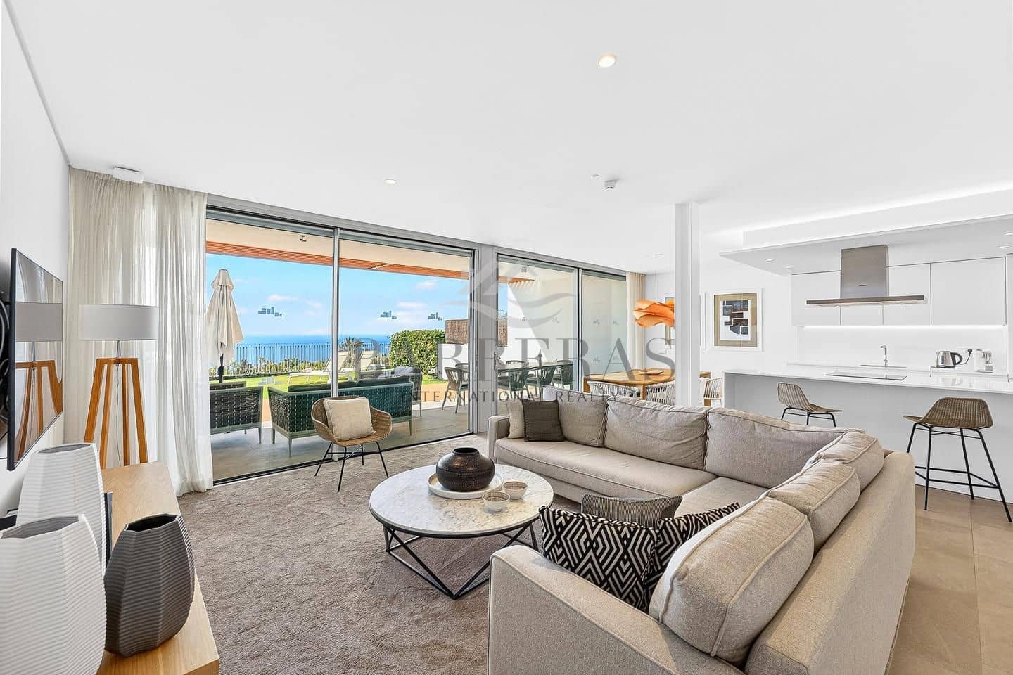 3 Zimmer Wohnung zu verkaufen in Guia de Isora mit Pool Garage - 1.690.000 € (Ref: 9750845)