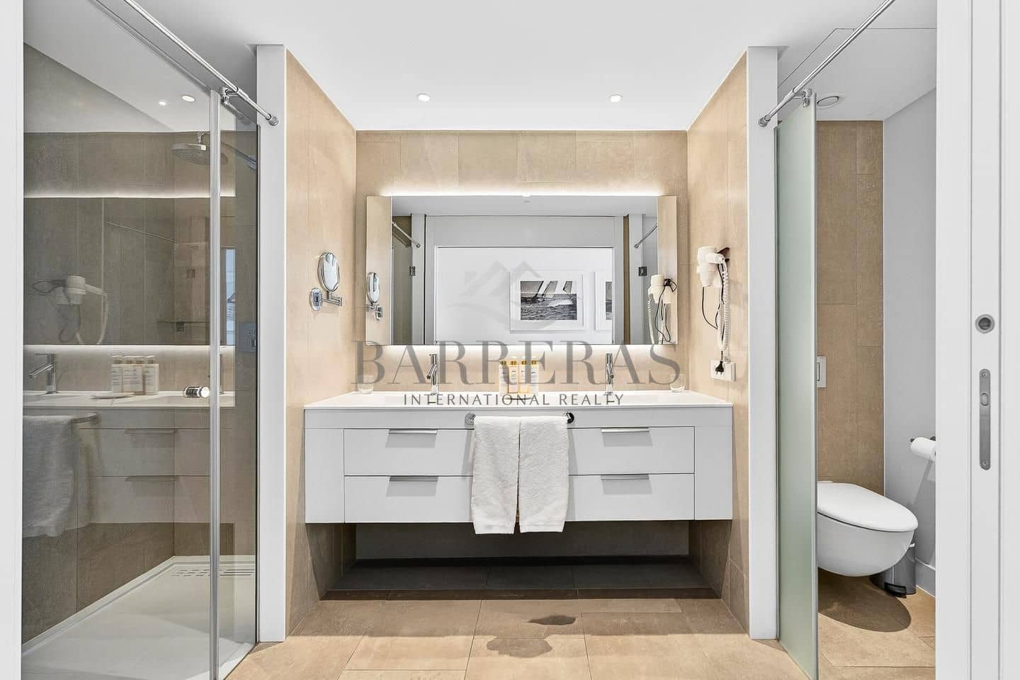 3 Zimmer Wohnung zu verkaufen in Guia de Isora mit Pool Garage - 1.690.000 € (Ref: 9750845)