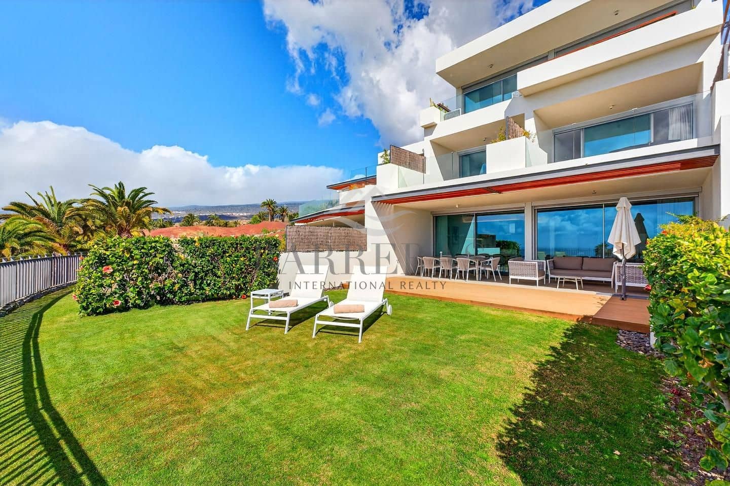 3 Zimmer Wohnung zu verkaufen in Guia de Isora mit Pool Garage - 1.690.000 € (Ref: 9750845)