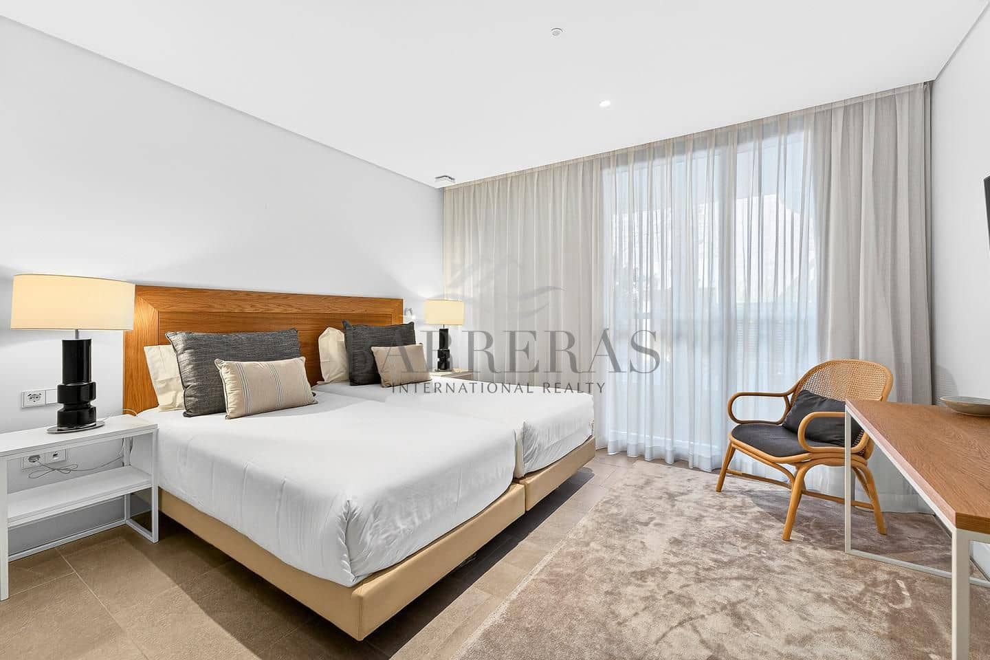 3 Zimmer Wohnung zu verkaufen in Guia de Isora mit Pool Garage - 1.690.000 € (Ref: 9750845)