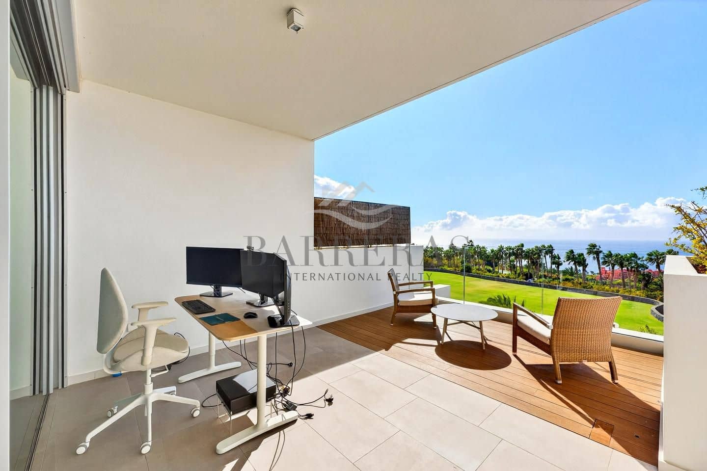 3 Zimmer Wohnung zu verkaufen in Guia de Isora mit Pool Garage - 1.690.000 € (Ref: 9750845)