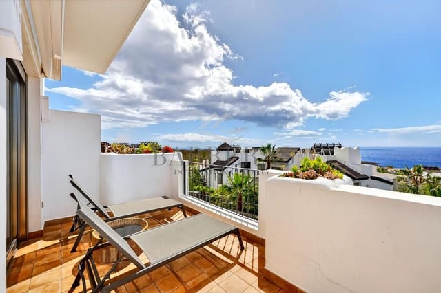 2 bedroom Flat for sale in Santa Cruz de Tenerife with pool garage - € 1,149,000 (Ref: 9750847)