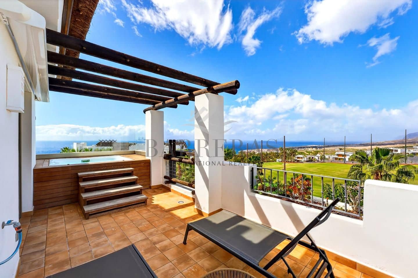 2 bedroom Flat for sale in Santa Cruz de Tenerife with pool garage - € 1,149,000 (Ref: 9750847)