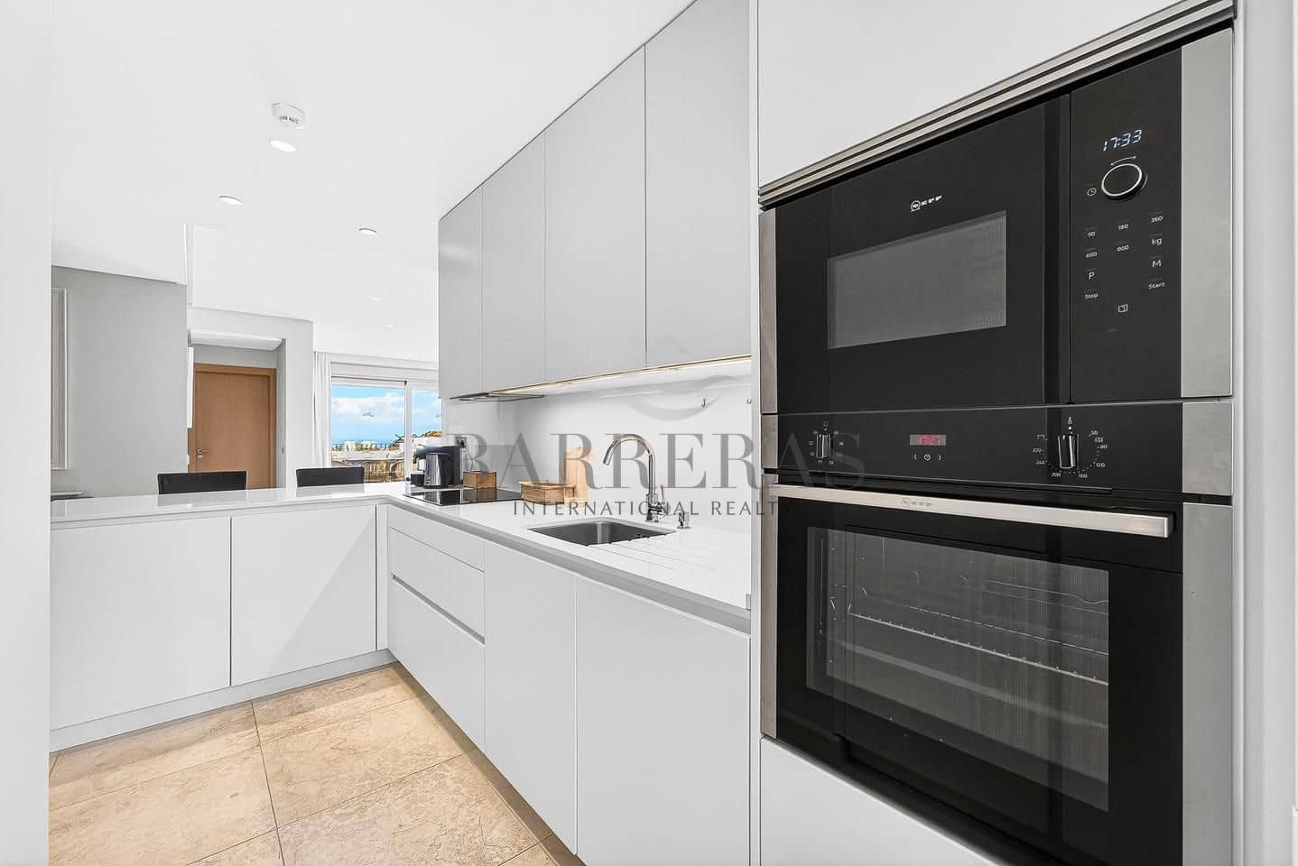 2 bedroom Flat for sale in Santa Cruz de Tenerife with pool garage - € 1,149,000 (Ref: 9750847)