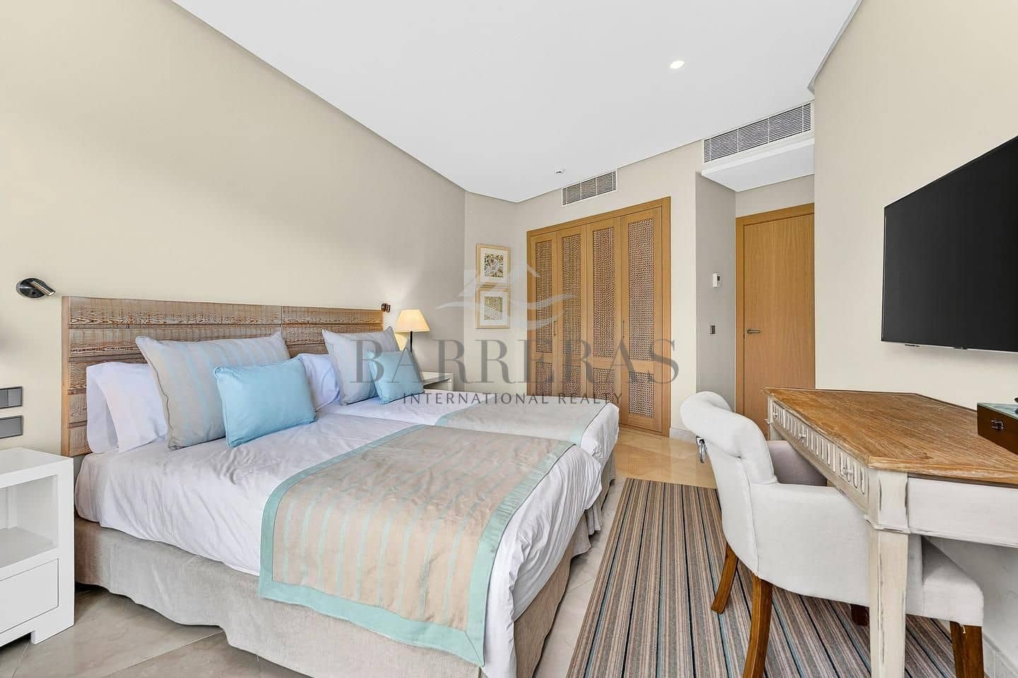 2 bedroom Flat for sale in Santa Cruz de Tenerife with pool garage - € 1,149,000 (Ref: 9750847)