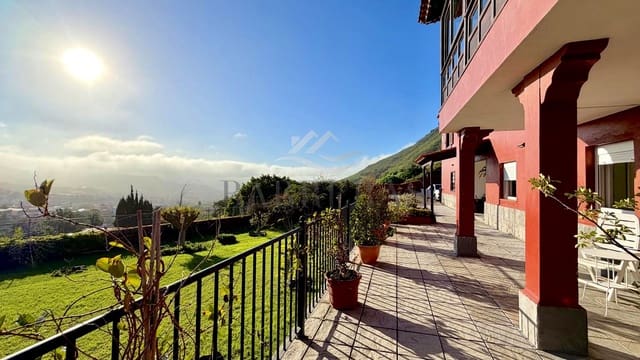 Chalet de 7 habitaciones en Tegueste en venta - 895.000 € (Ref: 9750848)