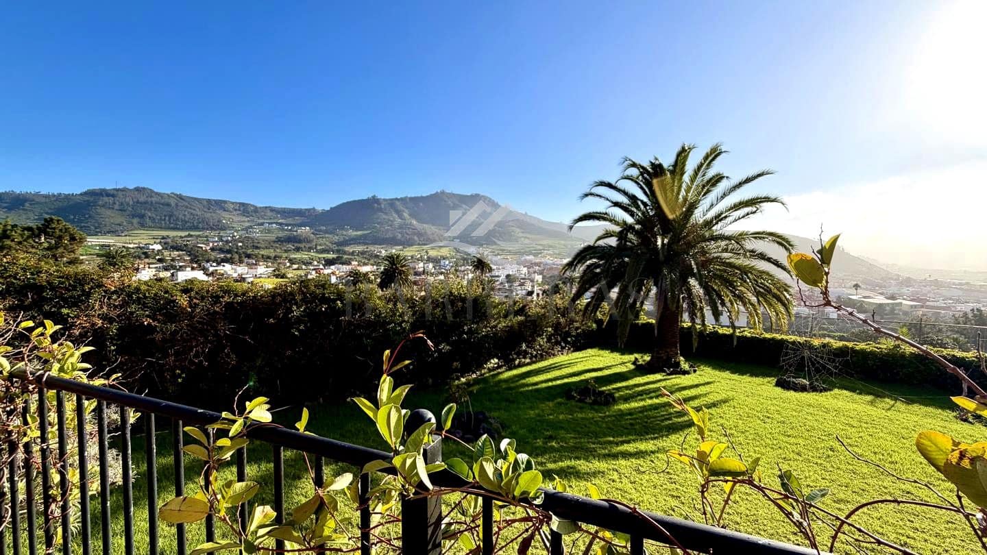 Chalet de 7 habitaciones en Tegueste en venta - 895.000 € (Ref: 9750848)