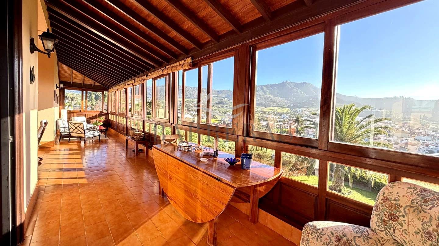 Chalet de 7 habitaciones en Tegueste en venta - 895.000 € (Ref: 9750848)