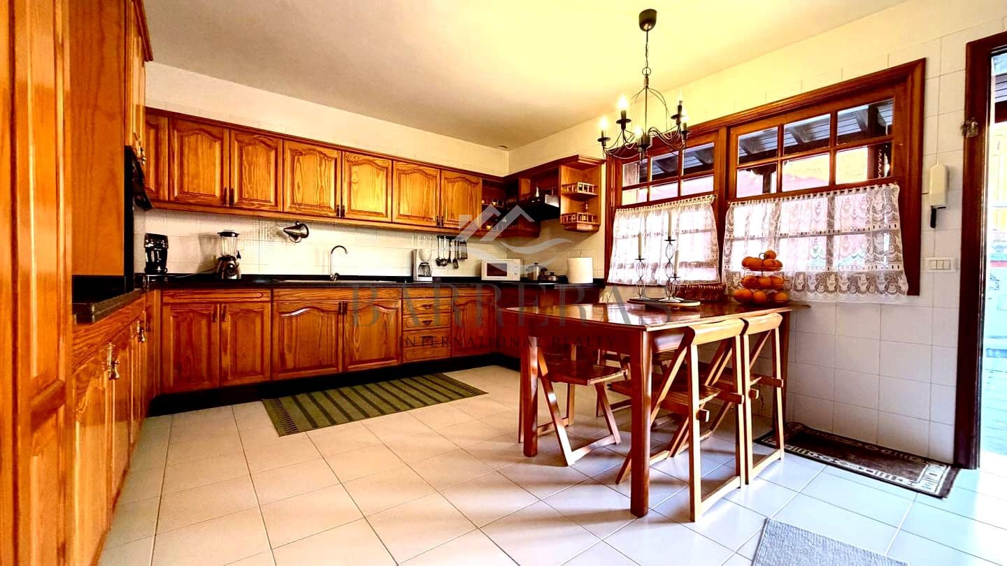 Chalet de 7 habitaciones en Tegueste en venta - 895.000 € (Ref: 9750848)