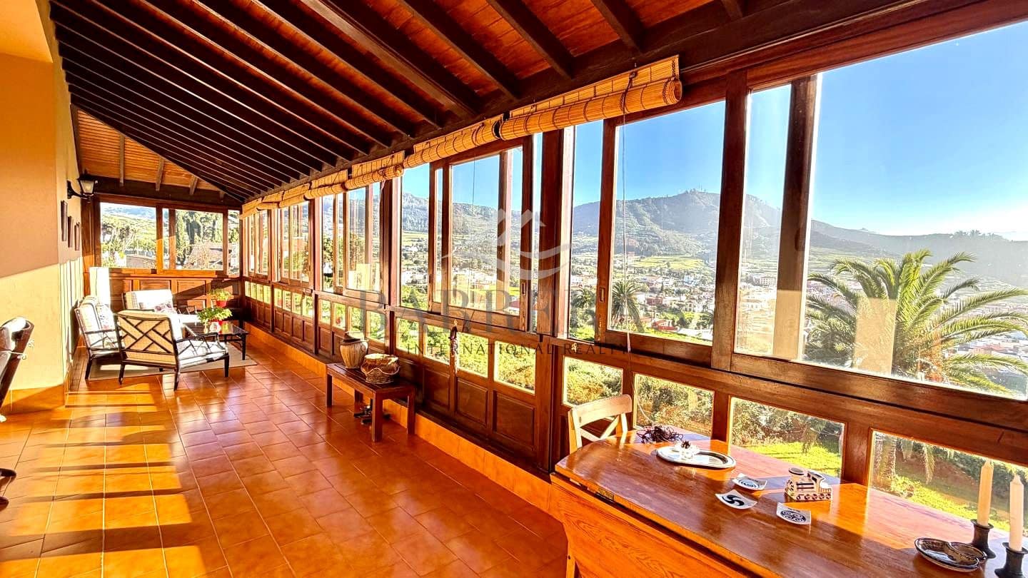 Chalet de 7 habitaciones en Tegueste en venta - 895.000 € (Ref: 9750848)