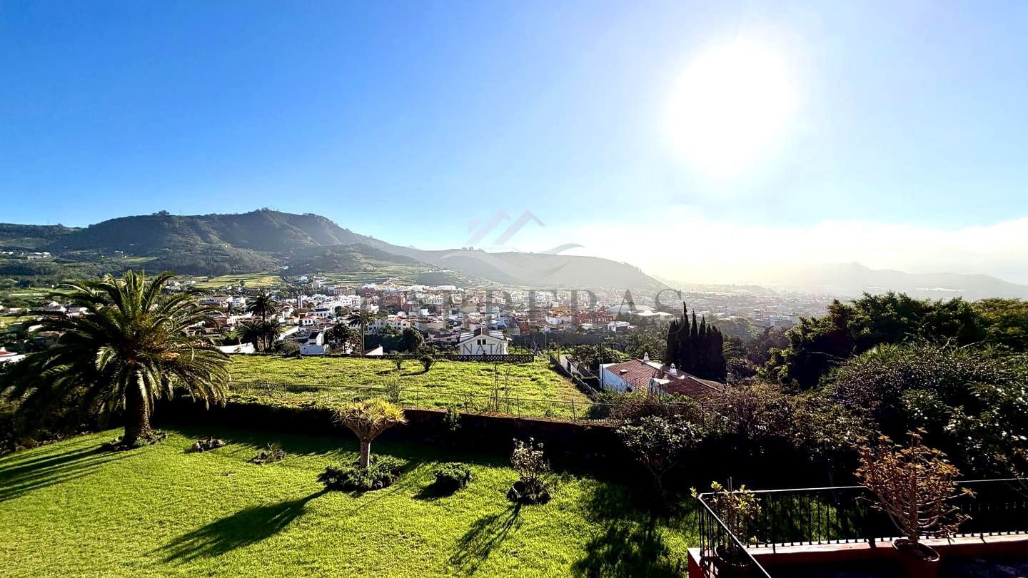 Chalet de 7 habitaciones en Tegueste en venta - 895.000 € (Ref: 9750848)