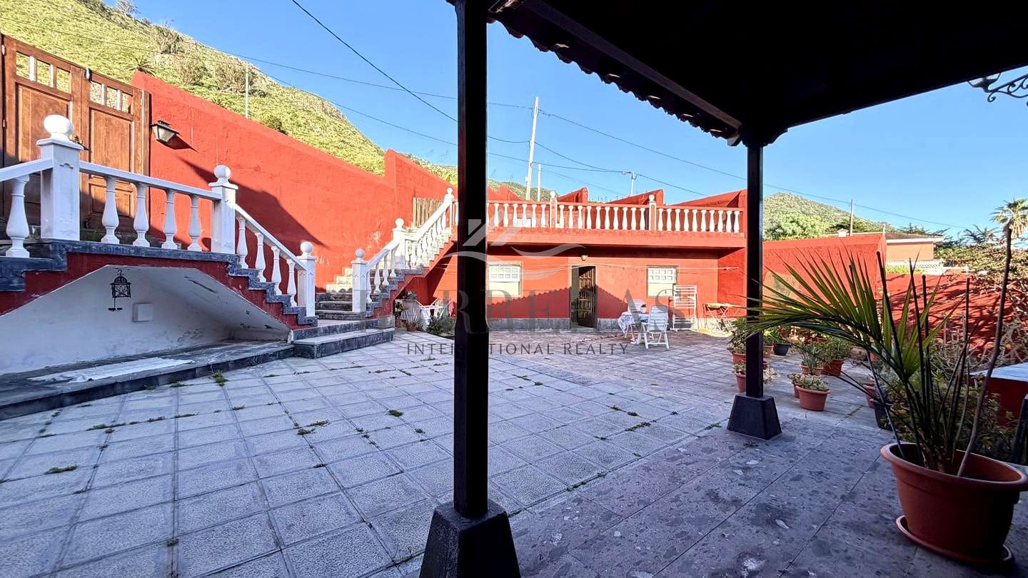 Chalet de 7 habitaciones en Tegueste en venta - 895.000 € (Ref: 9750848)