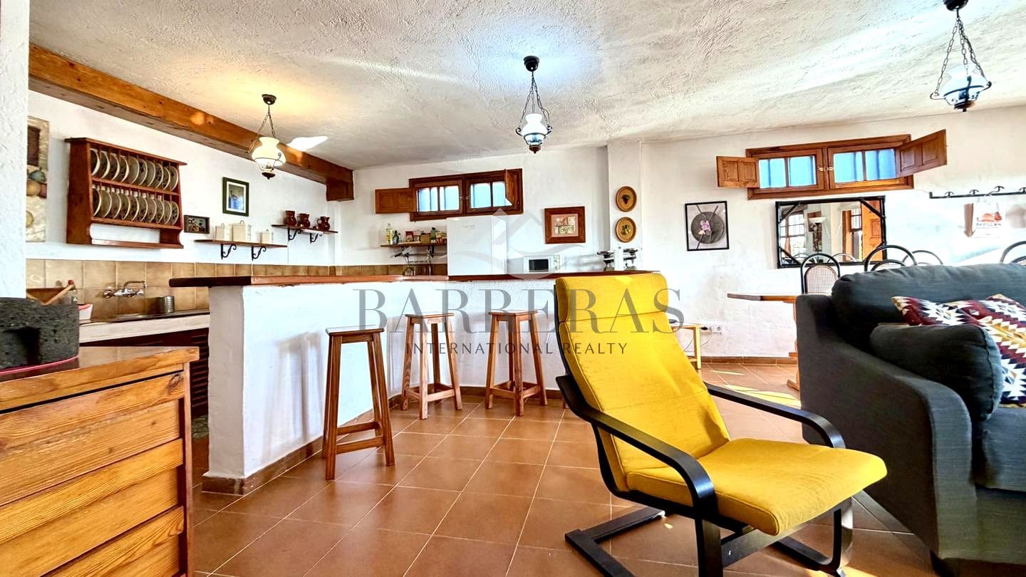 Chalet de 7 habitaciones en Tegueste en venta - 895.000 € (Ref: 9750848)