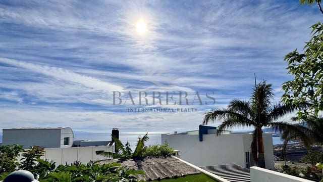 3 soveværelse Villa til salg i Tabaiba, El Rosario - € 760.000 (Ref: 9750849)