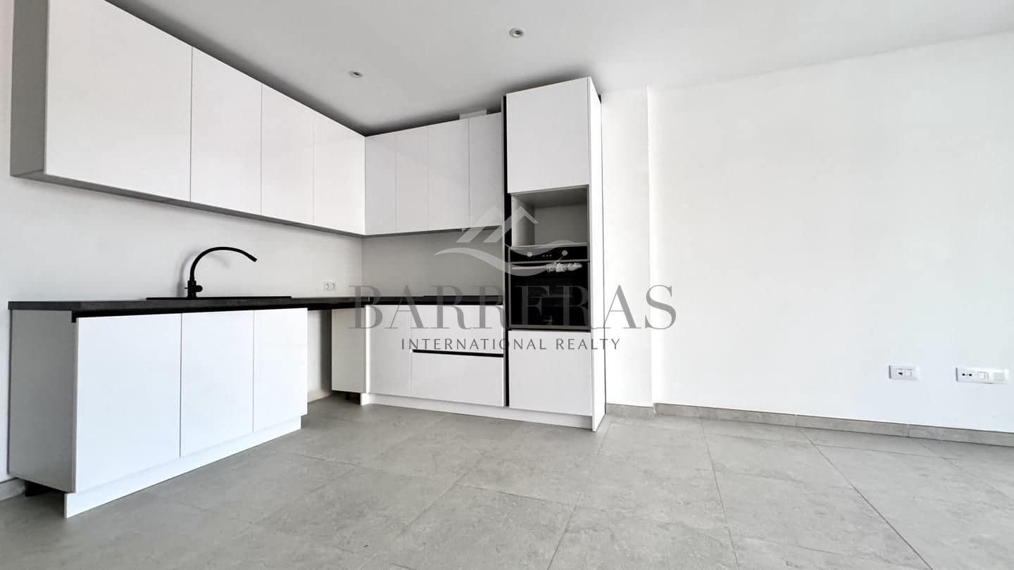 2 soverom Leilighet til salgs i Playa San Juan med svømmebasseng garasje - € 325 000 (Ref: 9750852)