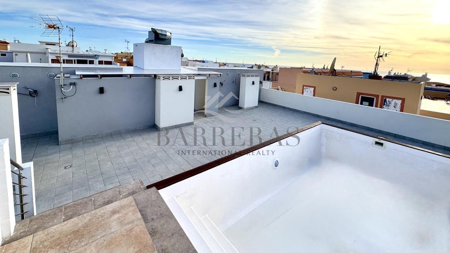 2 soverom Leilighet til salgs i Playa San Juan med svømmebasseng garasje - € 325 000 (Ref: 9750853)