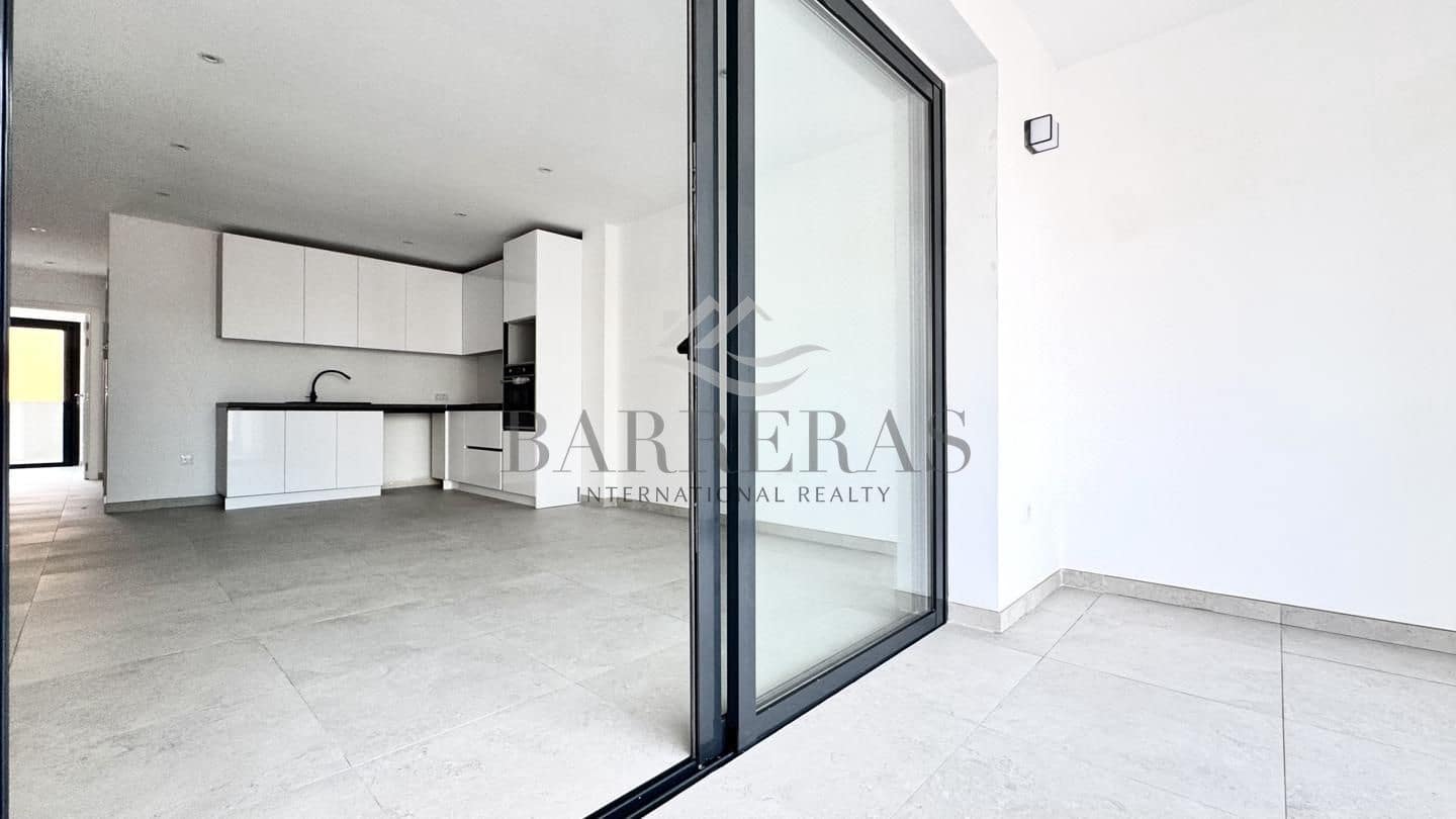 2 soverom Leilighet til salgs i Playa San Juan med svømmebasseng garasje - € 325 000 (Ref: 9750853)