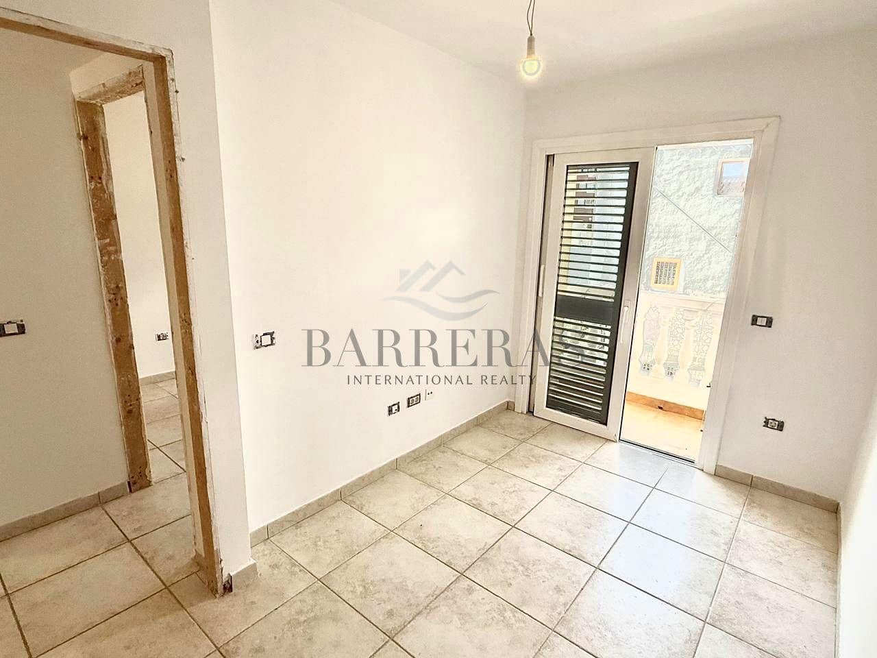 3 bedroom Villa for sale in San Miguel de Abona - € 295,000 (Ref: 9771991)