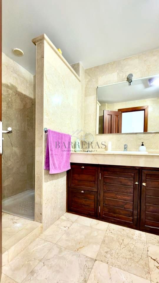 2 chambre Appartement à vendre à Llano del Camello avec piscine garage - 450 000 € (Ref: 9771992)