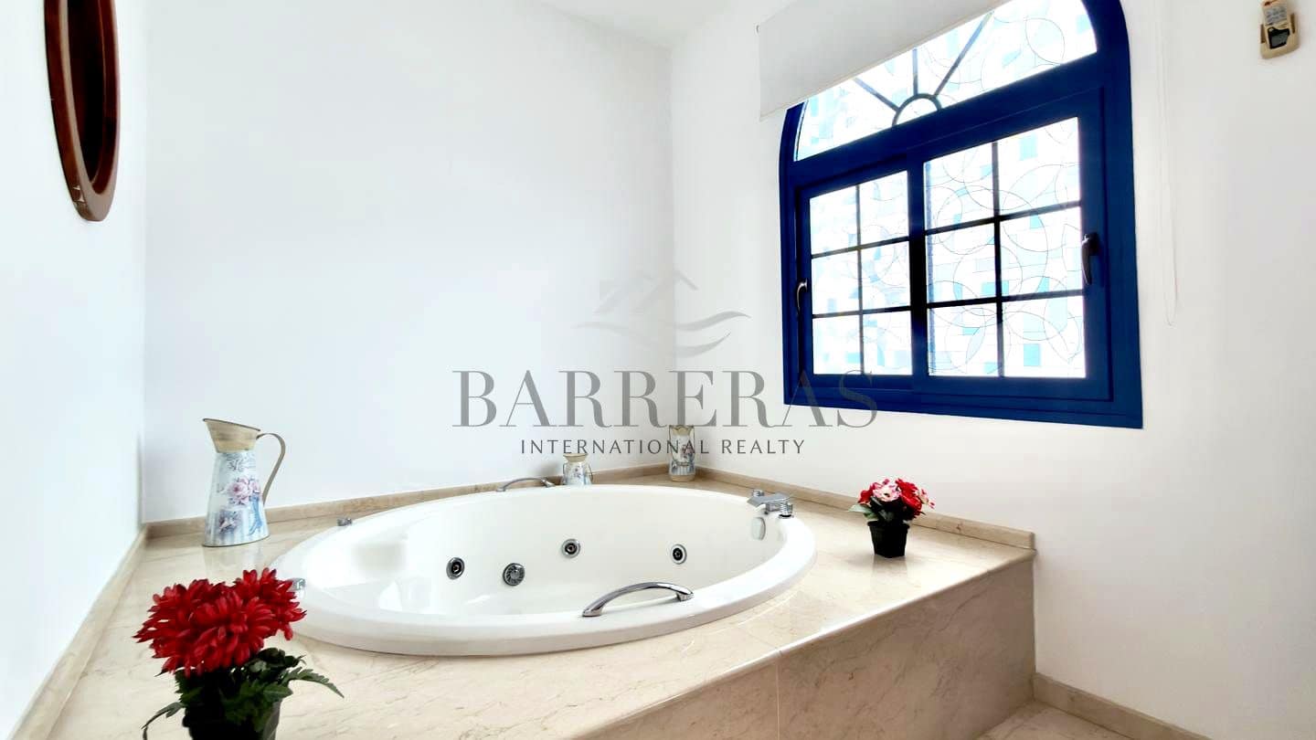 2 chambre Appartement à vendre à Llano del Camello avec piscine garage - 450 000 € (Ref: 9771992)