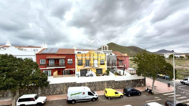 2 chambre Appartement à vendre à Llano del Camello, San Miguel de Abona avec piscine garage - 450 000 € (Ref: 9771992)