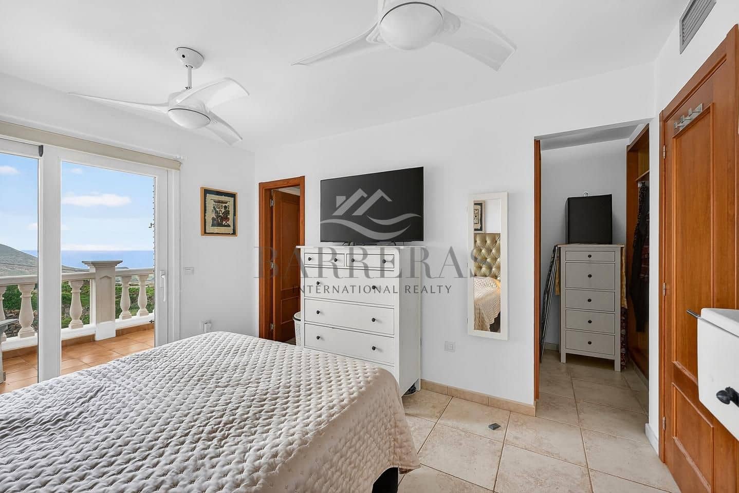 4 soveværelse Villa til salg i San Miguel de Abona med garage - € 330.000 (Ref: 9838647)