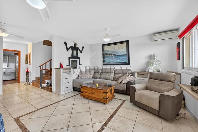 4 bedroom Villa for sale in San Miguel de Abona with garage - € 330,000 (Ref: 9838647)