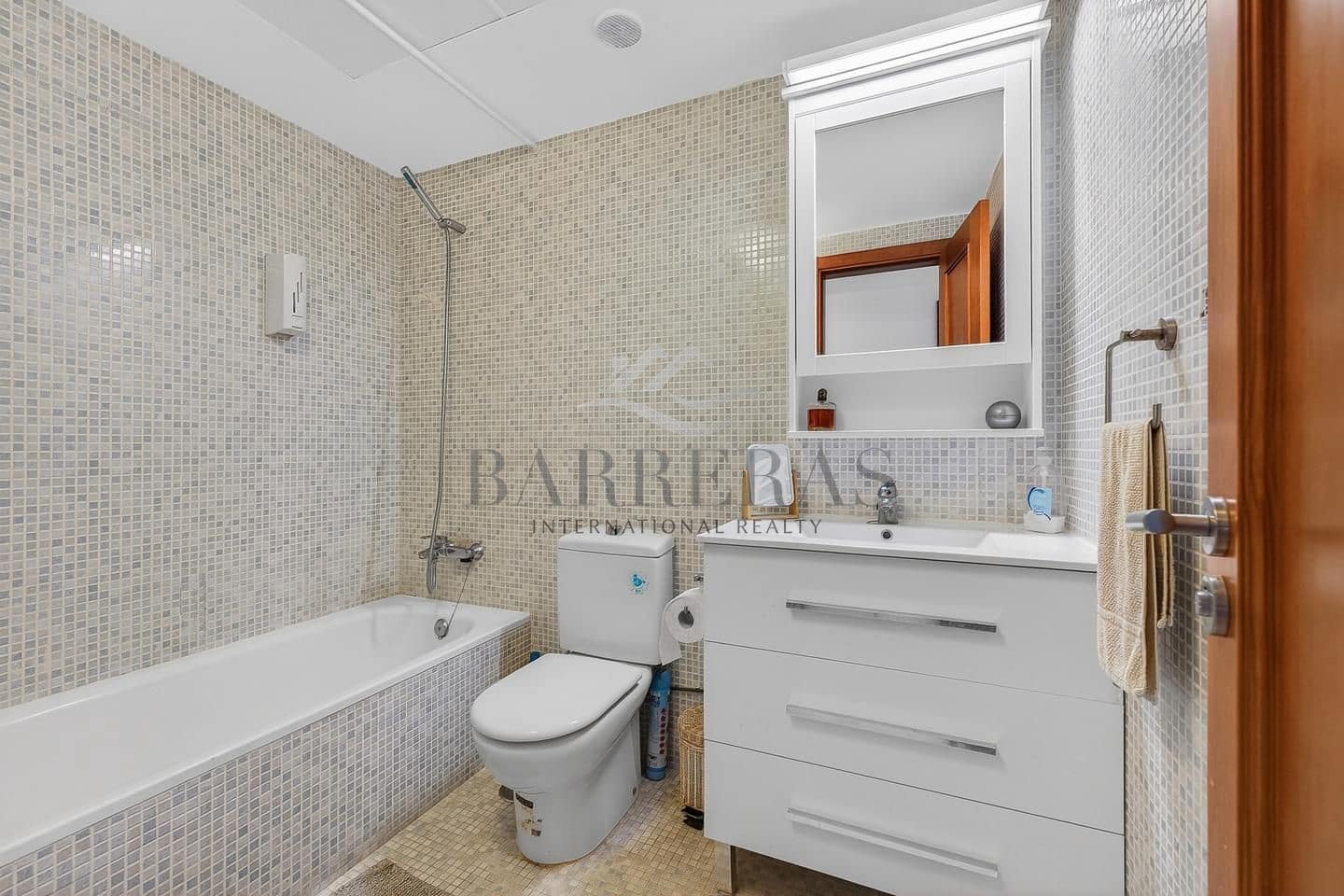 4 soveværelse Villa til salg i San Miguel de Abona med garage - € 330.000 (Ref: 9838647)