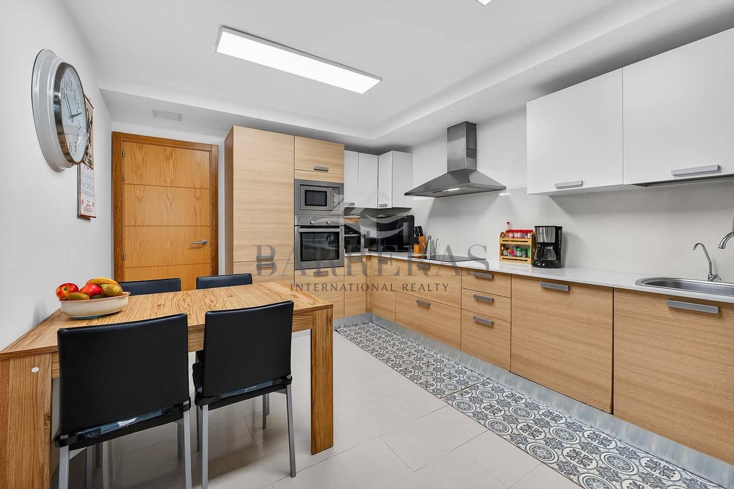 3 bedroom Villa for sale in Amarilla Golf with pool garage - € 650,000 (Ref: 9839947)
