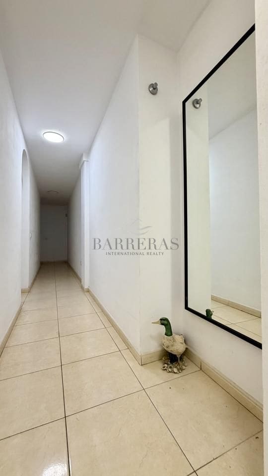 3 bedroom Flat for sale in Los Abrigos with garage - € 245,000 (Ref: 9858613)