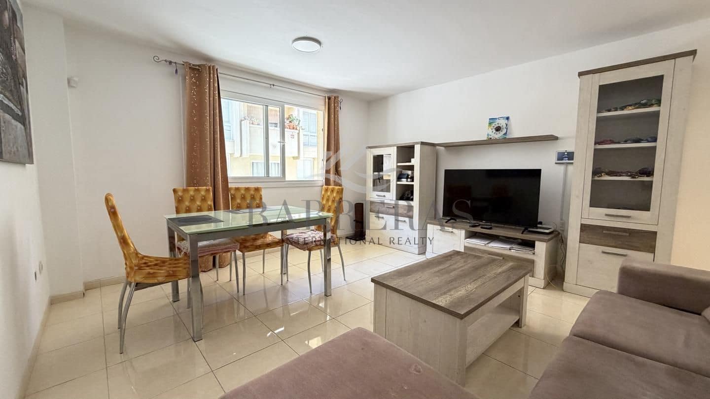 3 bedroom Flat for sale in Los Abrigos with garage - € 245,000 (Ref: 9858613)