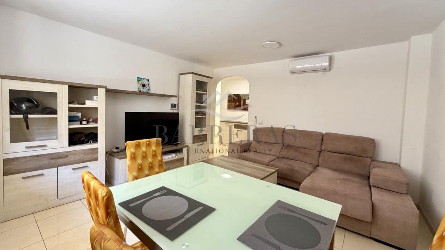 3 bedroom Flat for sale in Los Abrigos with garage - € 245,000 (Ref: 9858613)