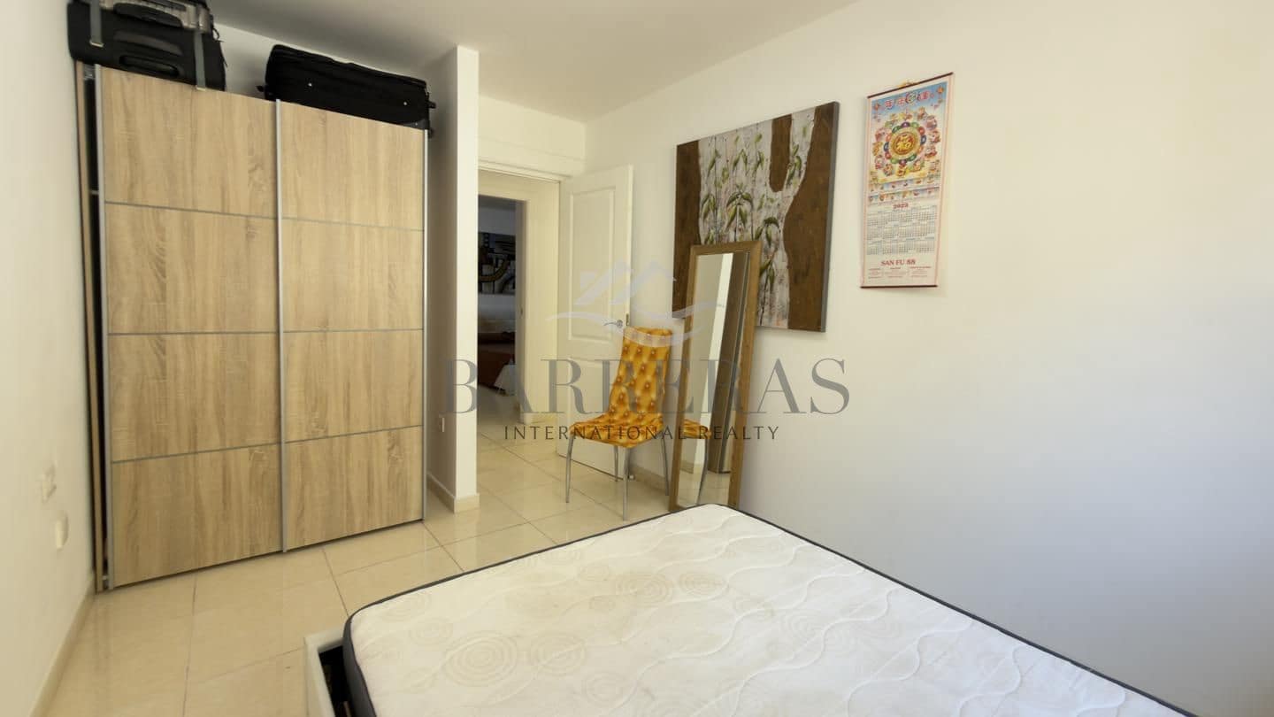 3 bedroom Flat for sale in Los Abrigos with garage - € 245,000 (Ref: 9858613)