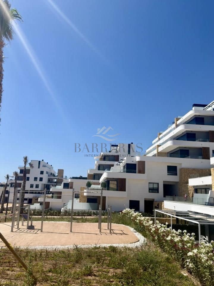 2 slaapkamer Flat te koop in Benidorm met zwembad garage - € 475.000 (Ref: 9889428)