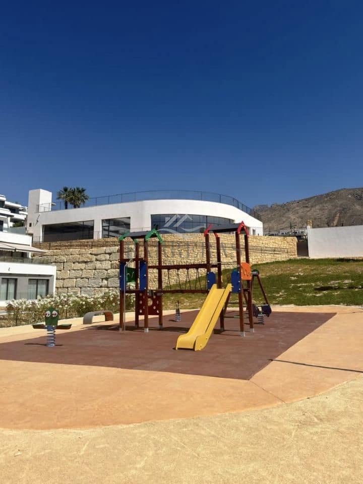 2 slaapkamer Flat te koop in Benidorm met zwembad garage - € 475.000 (Ref: 9889428)