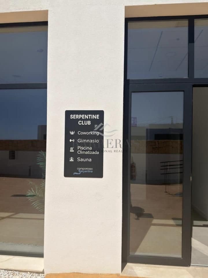 2 slaapkamer Flat te koop in Benidorm met zwembad garage - € 475.000 (Ref: 9889428)