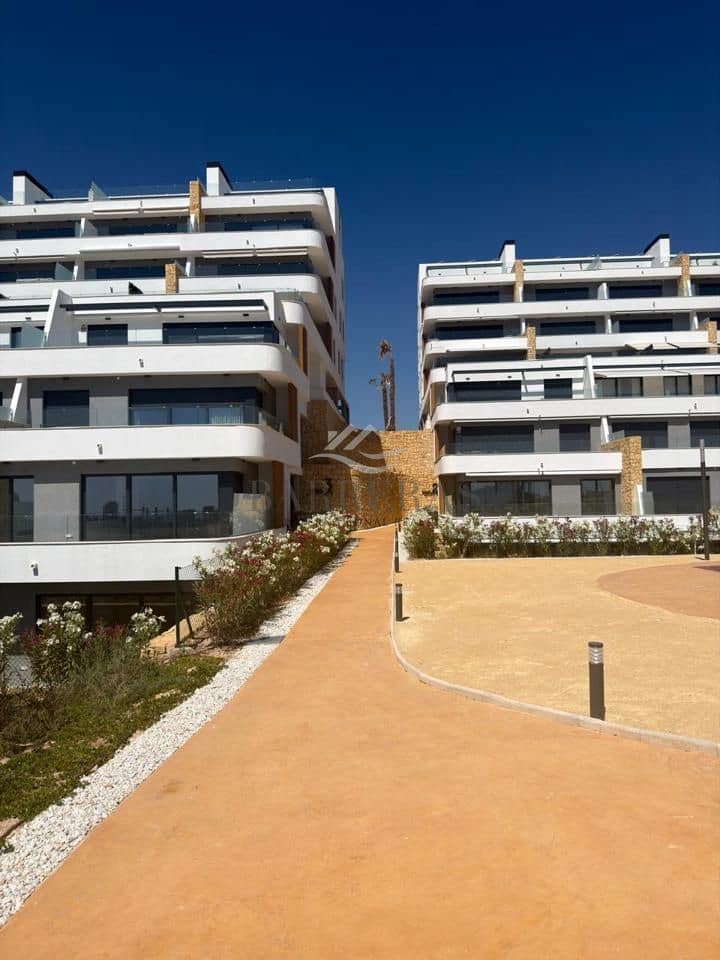 2 slaapkamer Flat te koop in Benidorm met zwembad garage - € 475.000 (Ref: 9889428)