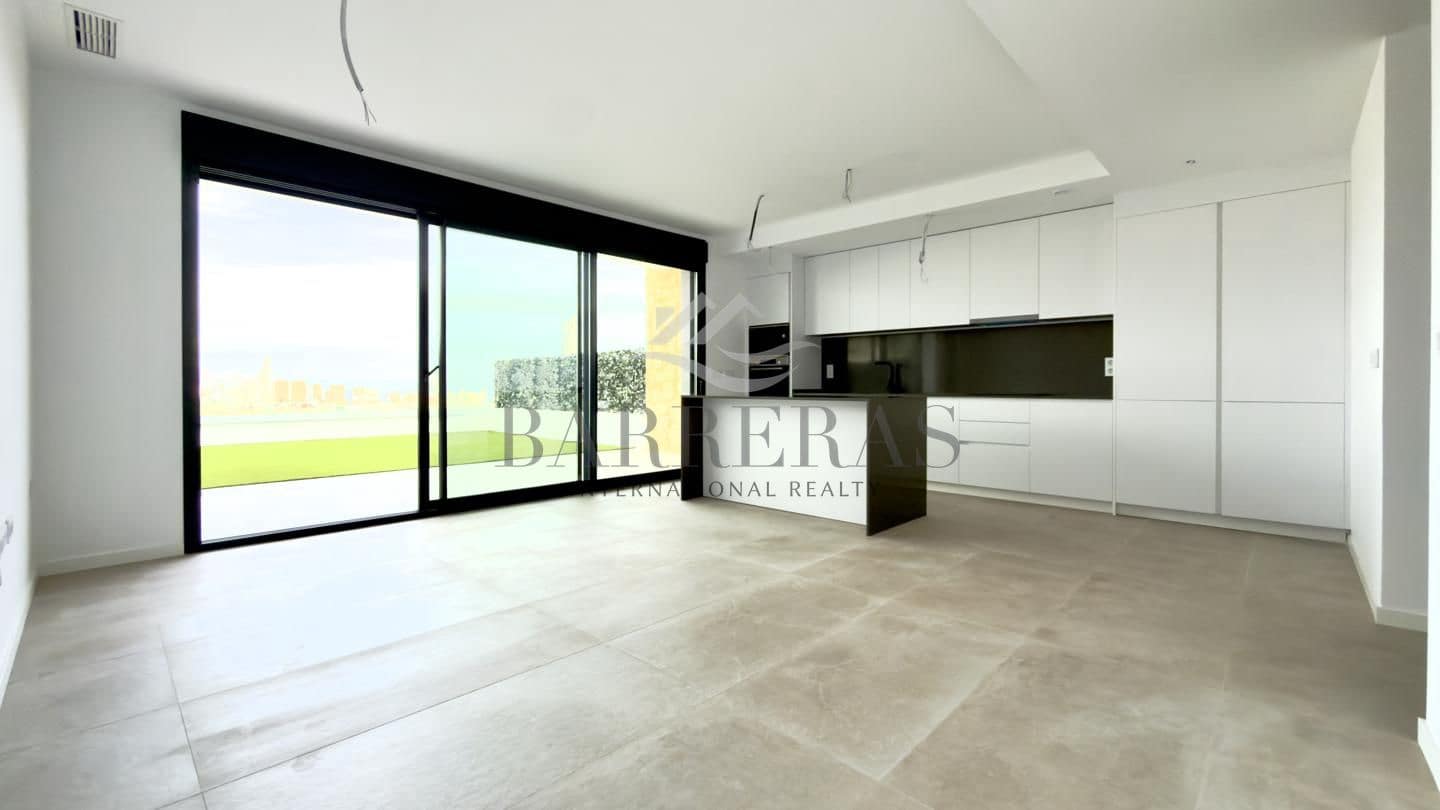 2 slaapkamer Flat te koop in Benidorm met zwembad garage - € 475.000 (Ref: 9889428)