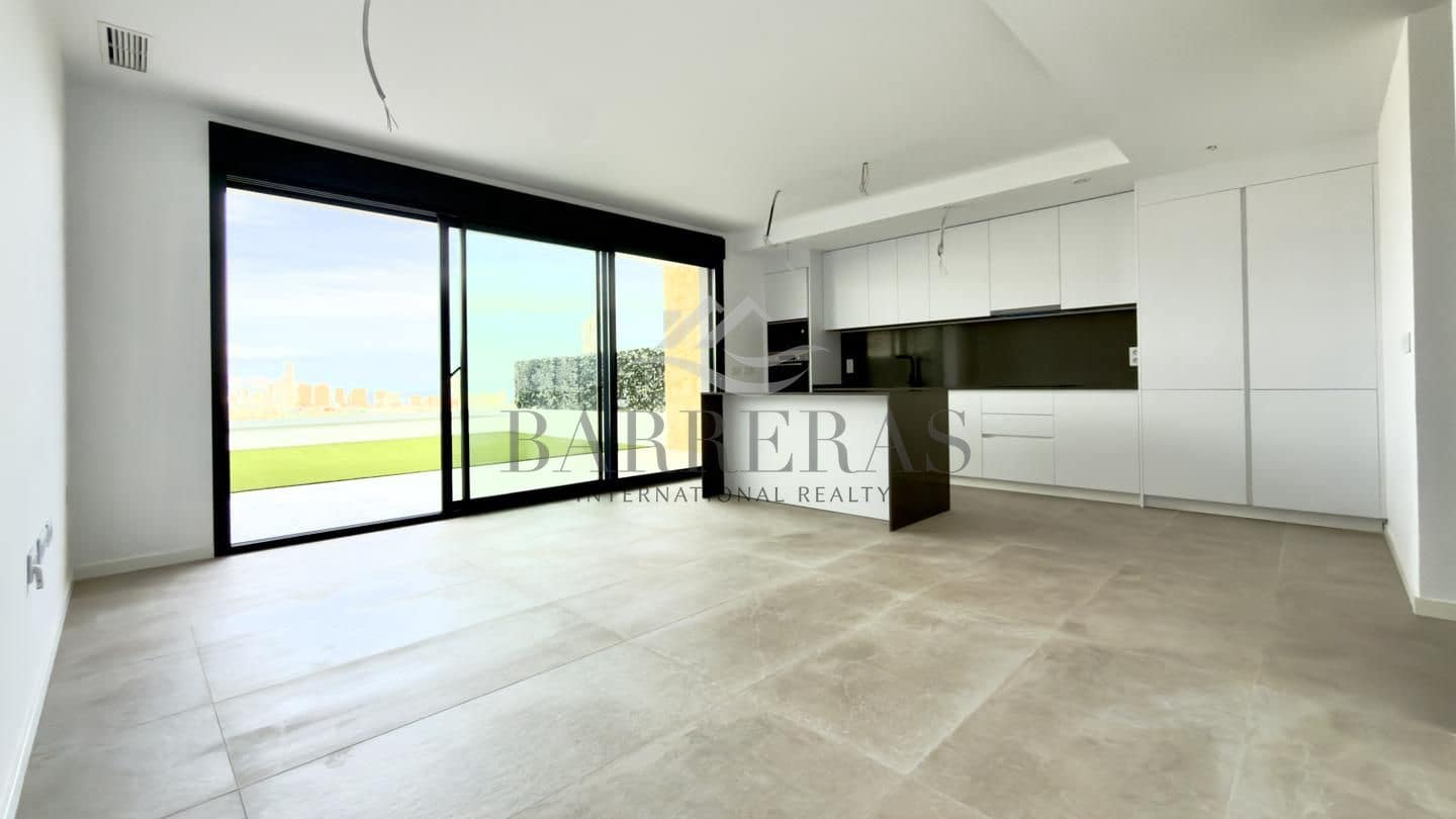 2 slaapkamer Flat te koop in Benidorm met zwembad garage - € 475.000 (Ref: 9889428)