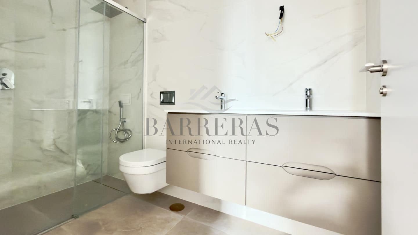2 slaapkamer Flat te koop in Benidorm met zwembad garage - € 475.000 (Ref: 9889428)