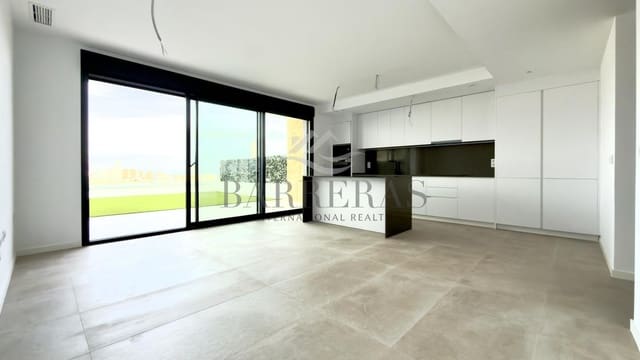 Piso de 2 habitaciones en Benidorm en venta con piscina garaje - 475.000 € (Ref: 9889428)